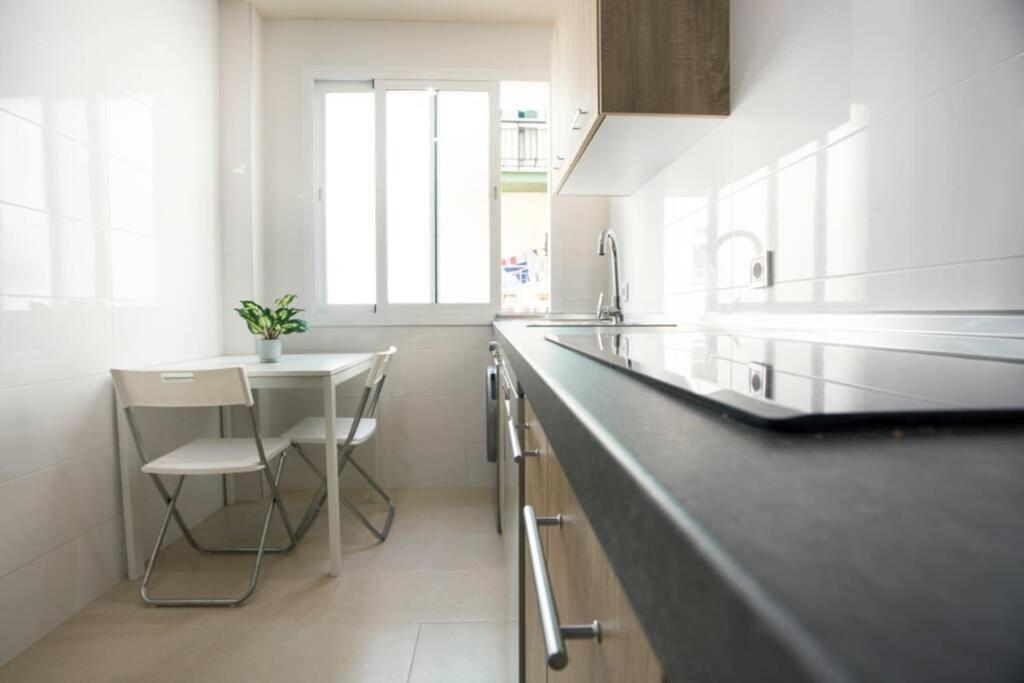 מאלגה Sweet Apartment מראה חיצוני תמונה